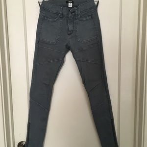 Jeans with zipper up leg